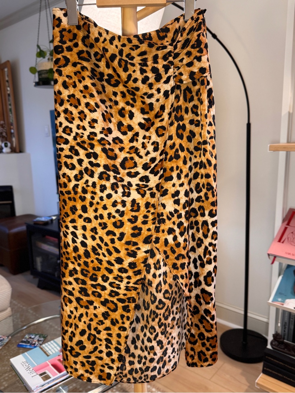 Zara Woman Leopard Print Midi Skirt in Gold and Black